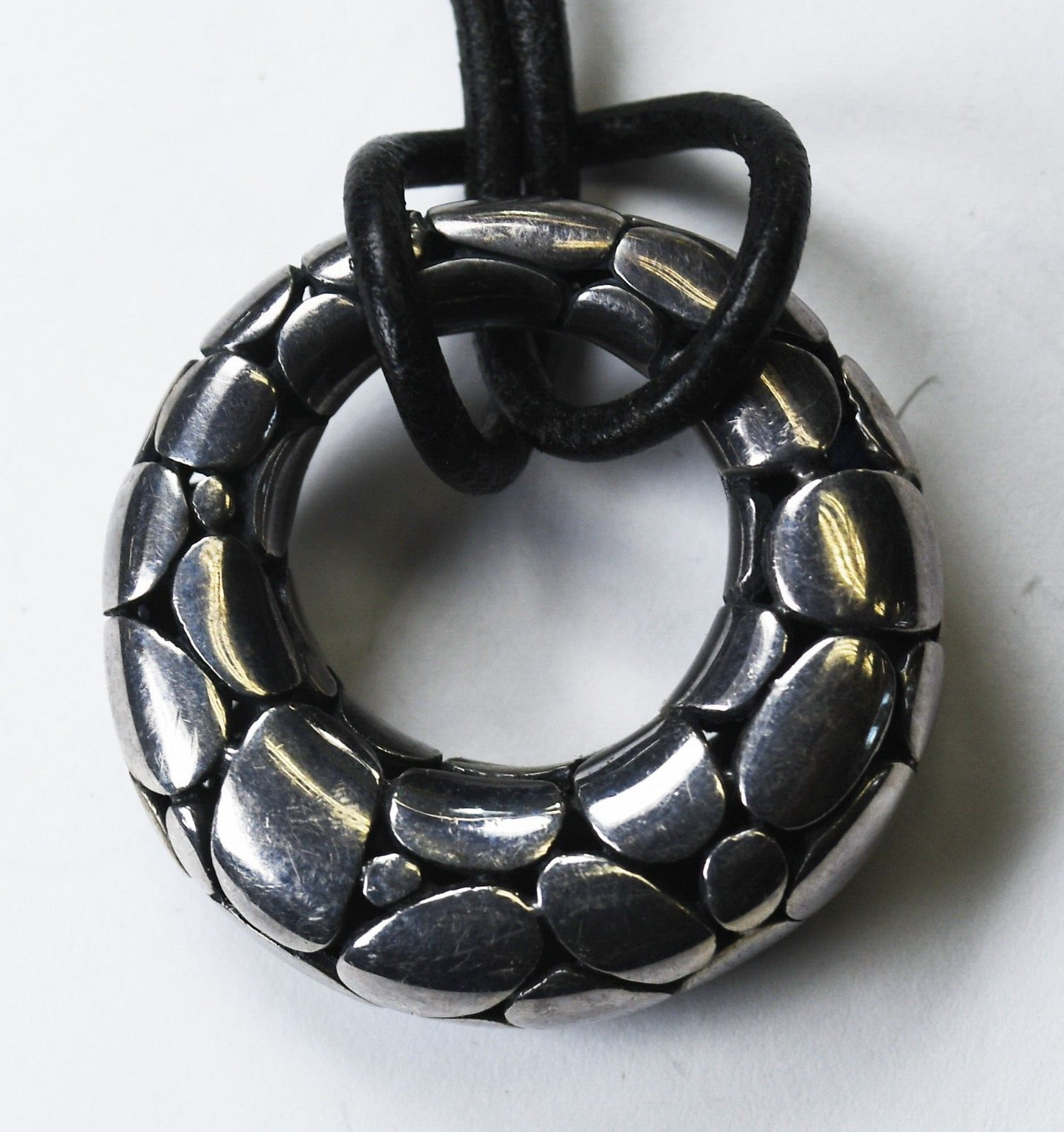 Sterling John Hardy Donut Round Kali Pebble Pendant 31mm 25" Black Cord Necklace
