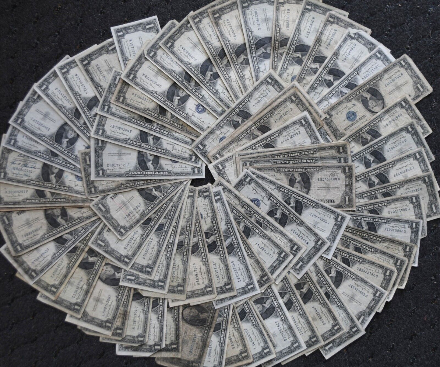 81- 1935 D $1 One Dollar Silver Certificate Blue Seal Notes Lot 1935D