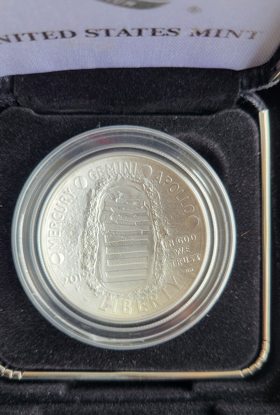 US Mint 2010, 07, 19 Commemorative Silver $1 Little Rock, Legion, Apollo, Vets