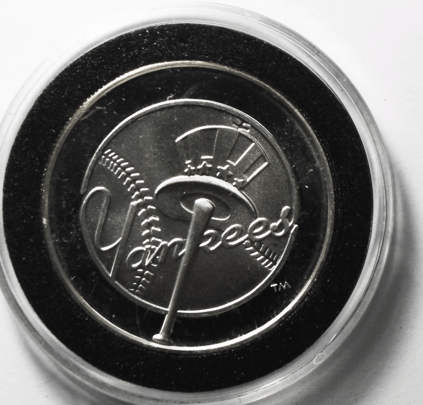 New York Yankees MLB .999 1 ozt. Silver Round 37mm