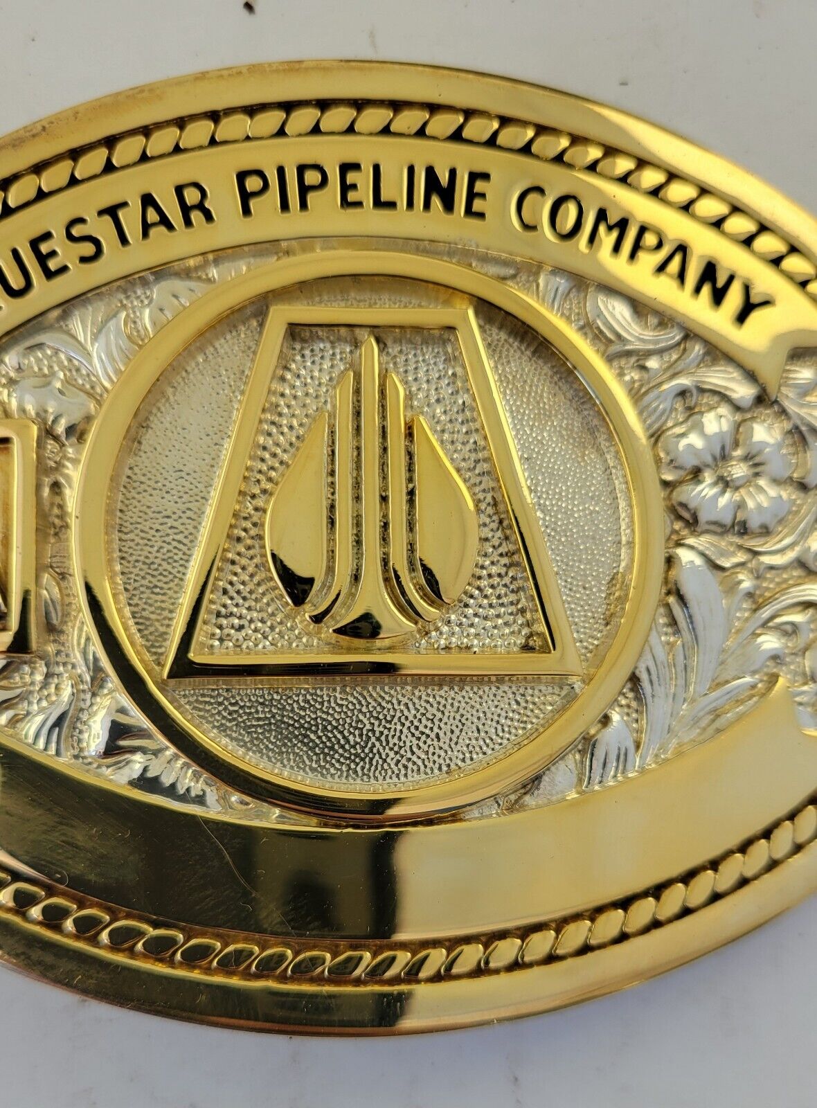 Vintage Questar Pipeline Mountain Fuel 10 Year Award Belt Buckle Boxed