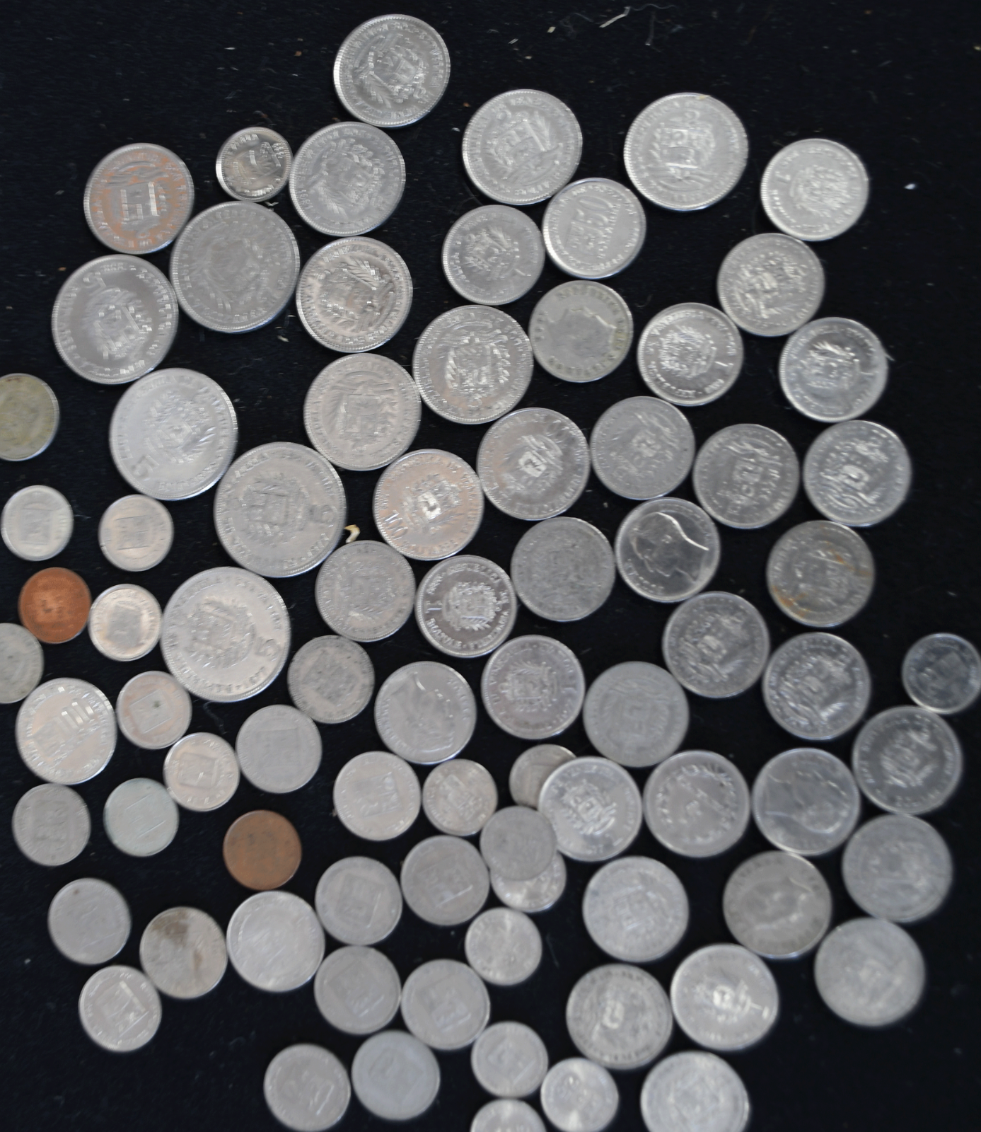 82pc Venezuela Bolivar 5 50 100 Bolivares 5 10 25 Centimos 1948-2001