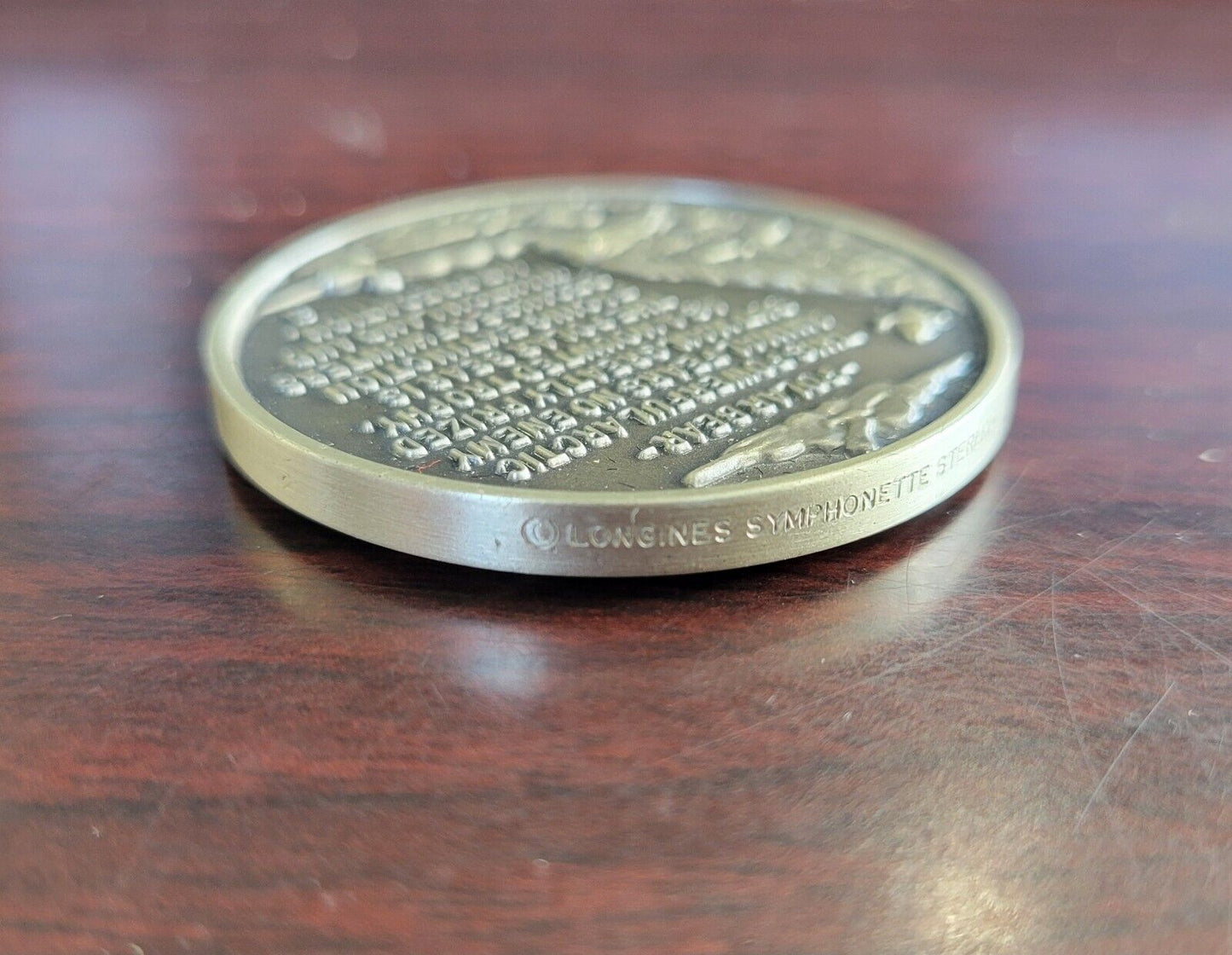 Longines Symphonette Sterling Gray Wolf Wildlife Series Medal 1oz Coin