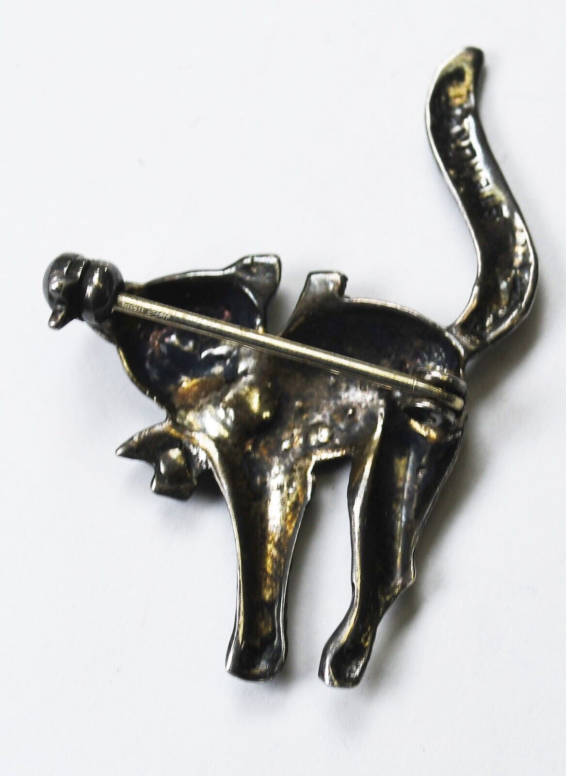 Sterling Silver Marcasite Ruby Eyes Scared Cat Brooch Pin 39mm x 26mm
