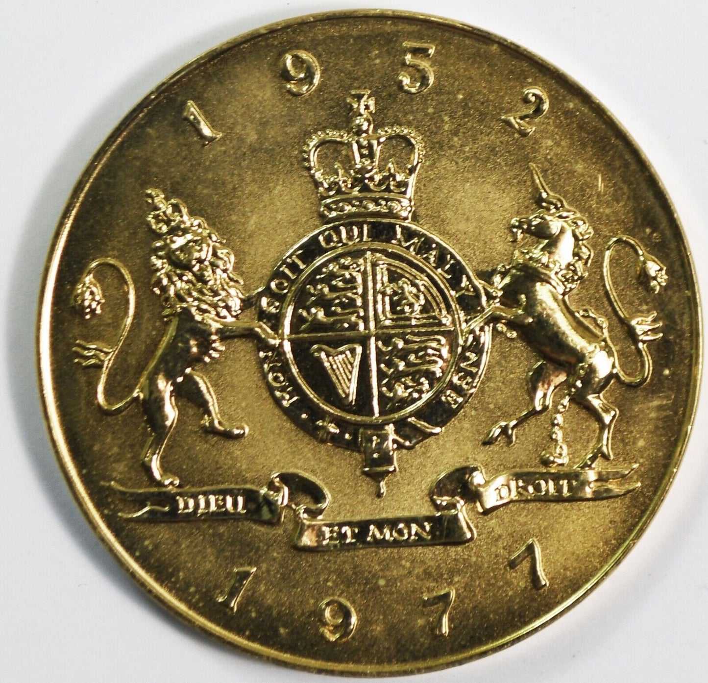 1952 1977 GEP HM Royal Palace Fortress Tower of London Medal 51mm