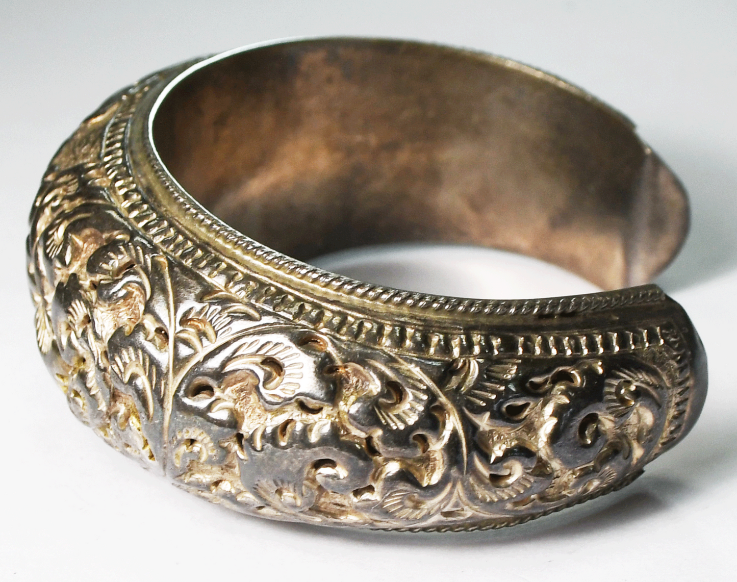 Sterling Silver Floral Flower Repousse Hollow 25mm Cuff Bracelet 6-3/4" Wrist