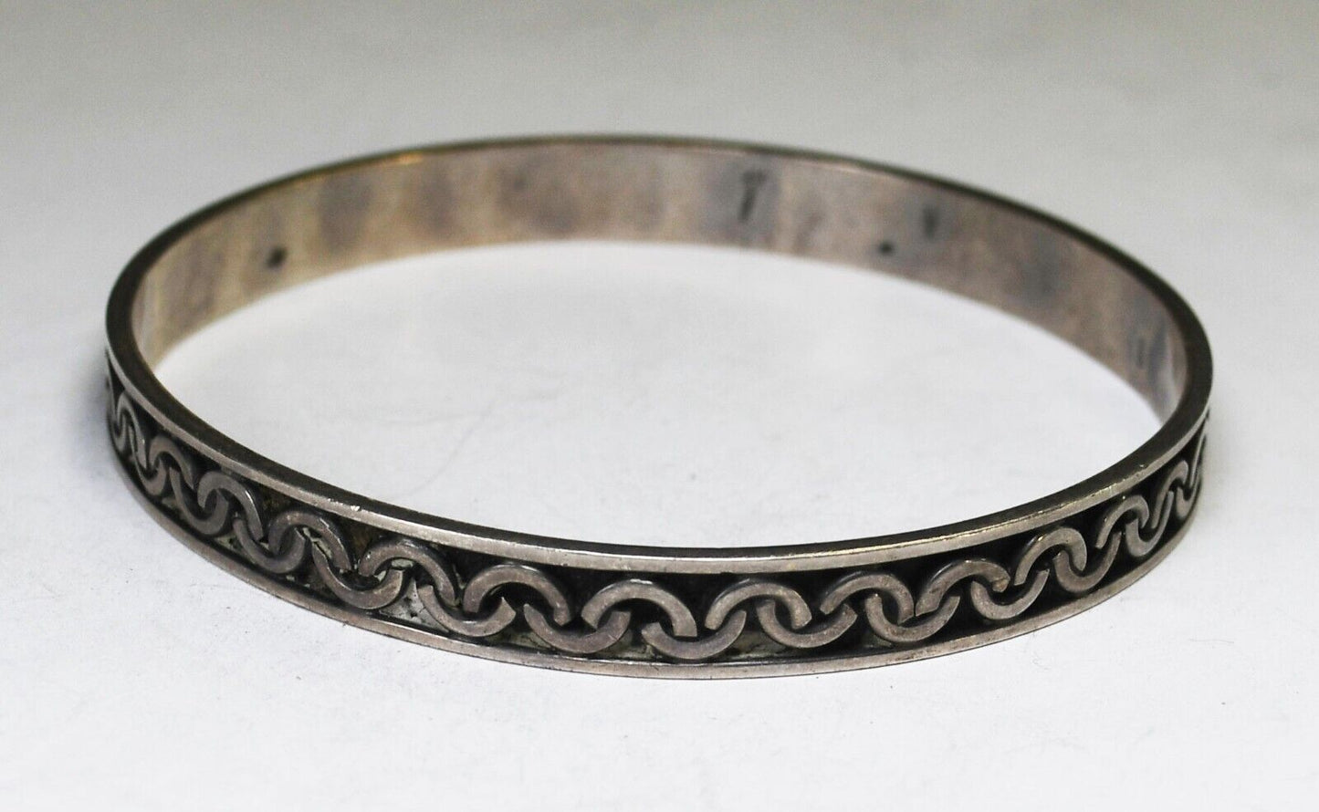 Sterling Silver Mexico Curved Wave Round Bangle Medium Bracelet 8mm