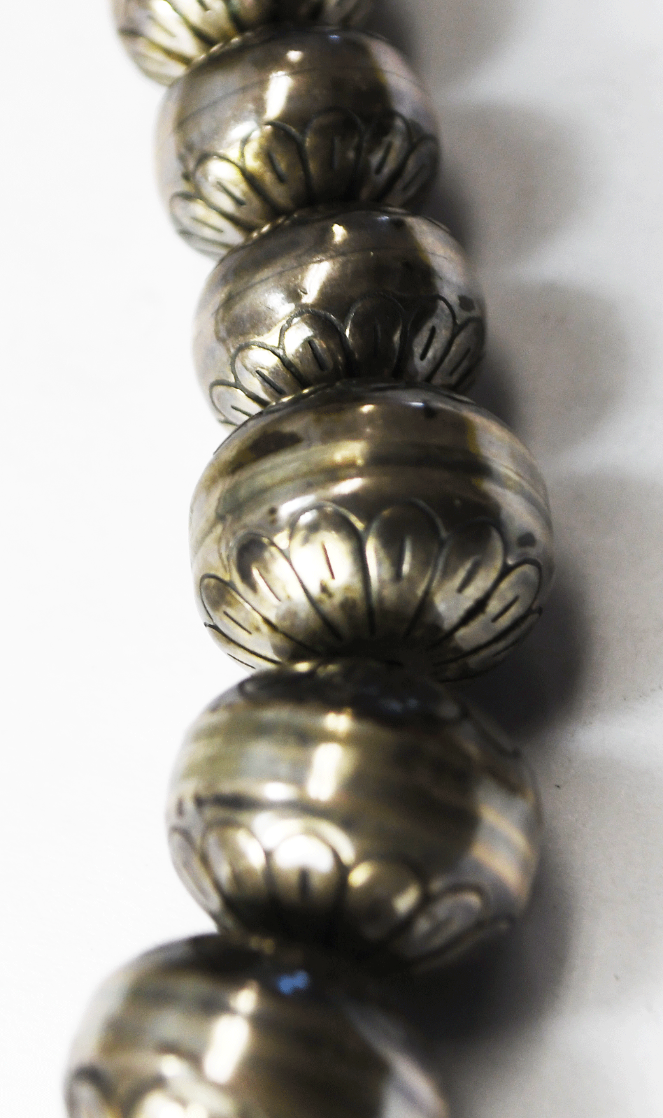 Sterling Silver Hand Made 8-17mm Graduated Bead Petal Edge 24.5" Necklace 71.4g