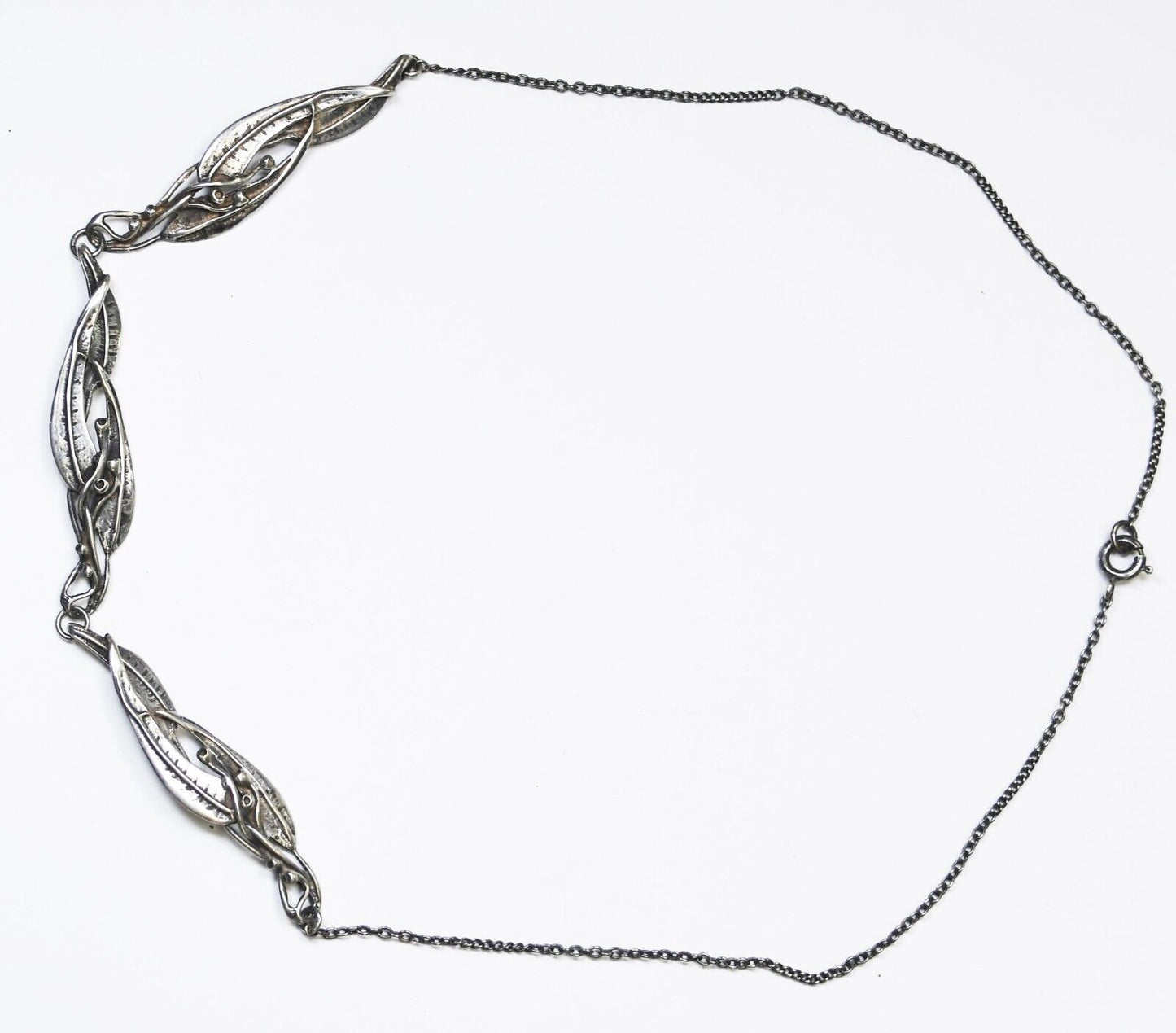 Sterling Silver Eucalyptus Lily Floral Leaf 10mm Necklace 16.25"