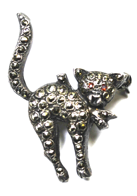 Sterling Silver Marcasite Ruby Eyes Scared Cat Brooch Pin 39mm x 26mm