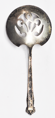 English Shell by Lunt Sterling Silver Pierced Bonbon Server 5"