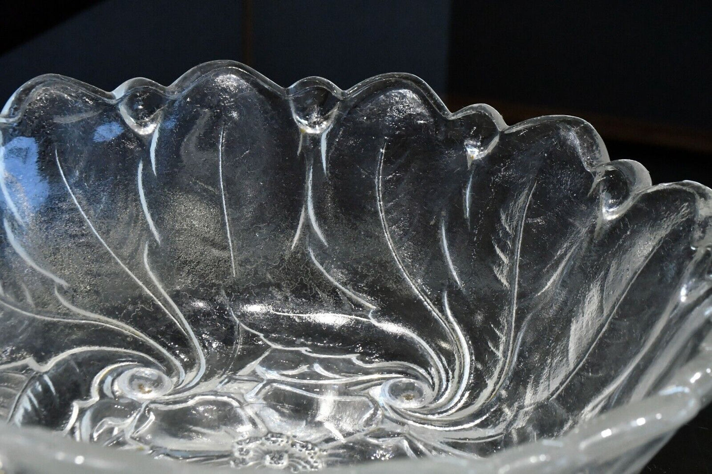 Vintage Heavy Floral Poppy Glass Centerpiece Bread Bowl 9" Wide x 3 1/4" Tall