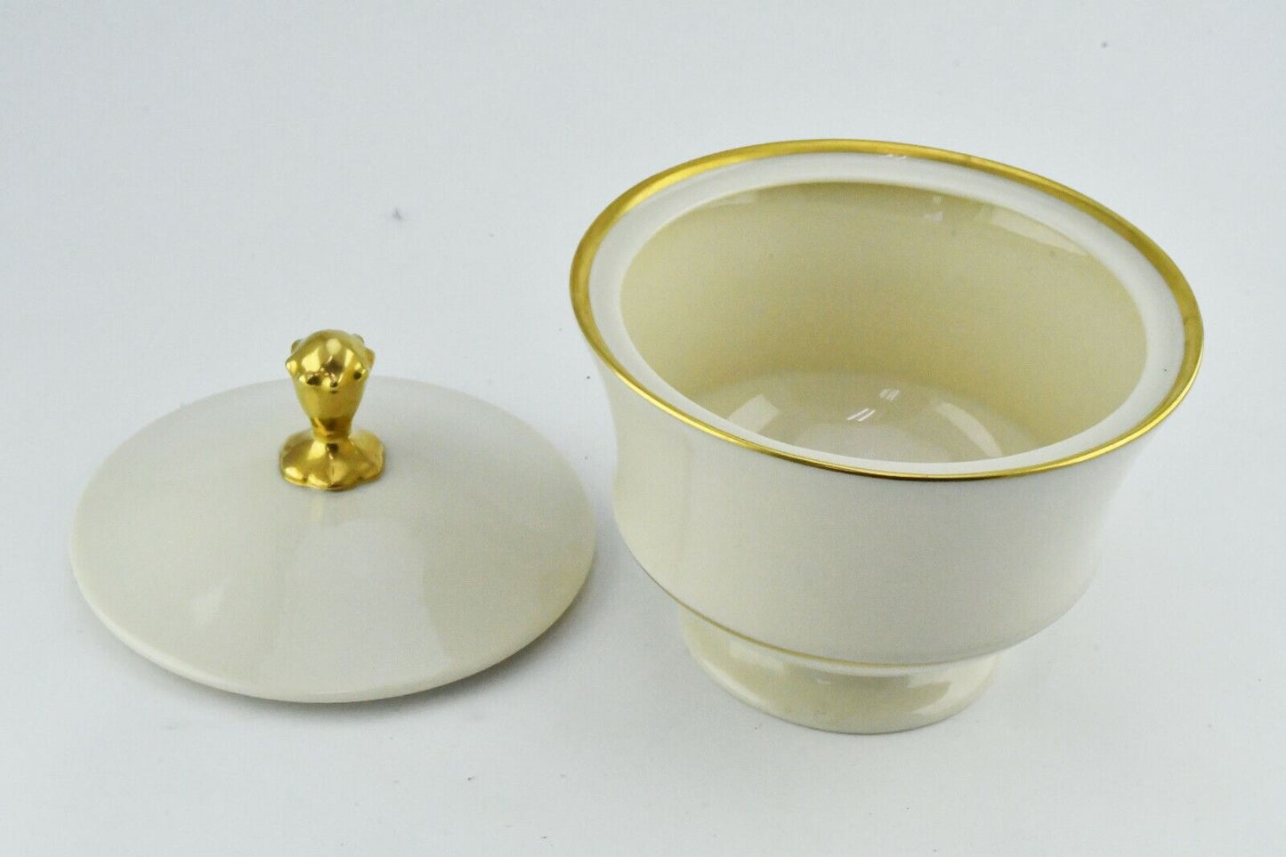 Lenox Porcelain China Lidded Candy Sugar Bowl 5 1/4" Wide x 6' Tall Gold Trim
