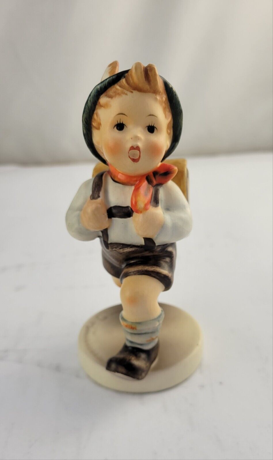 VINTAGE Goebel Hummel Figure “SCHOOL BOY” 822/0 West Germany 4 1/4” TMK-3