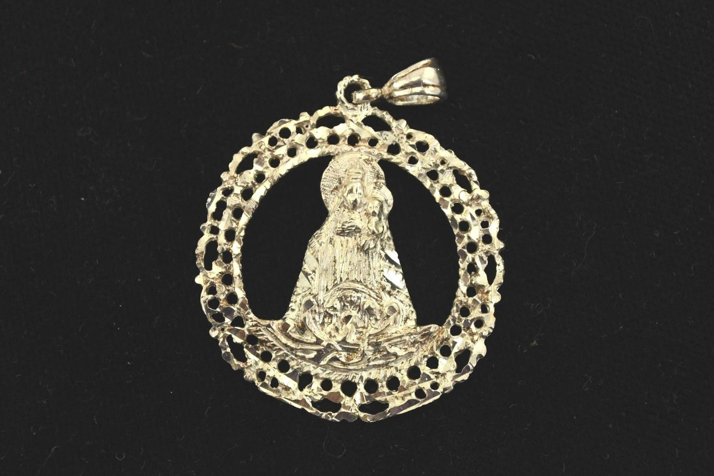 Vintage Sterling Silver Mother Mary w/Child Pendant Charm 7 grams 1 1/2"