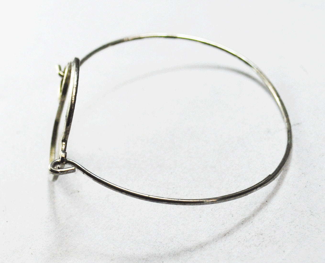 Silver Plated Latch Hook Pumpkin Apple Bangle Bracelet 1mm Wire 6-1/2" Wrist