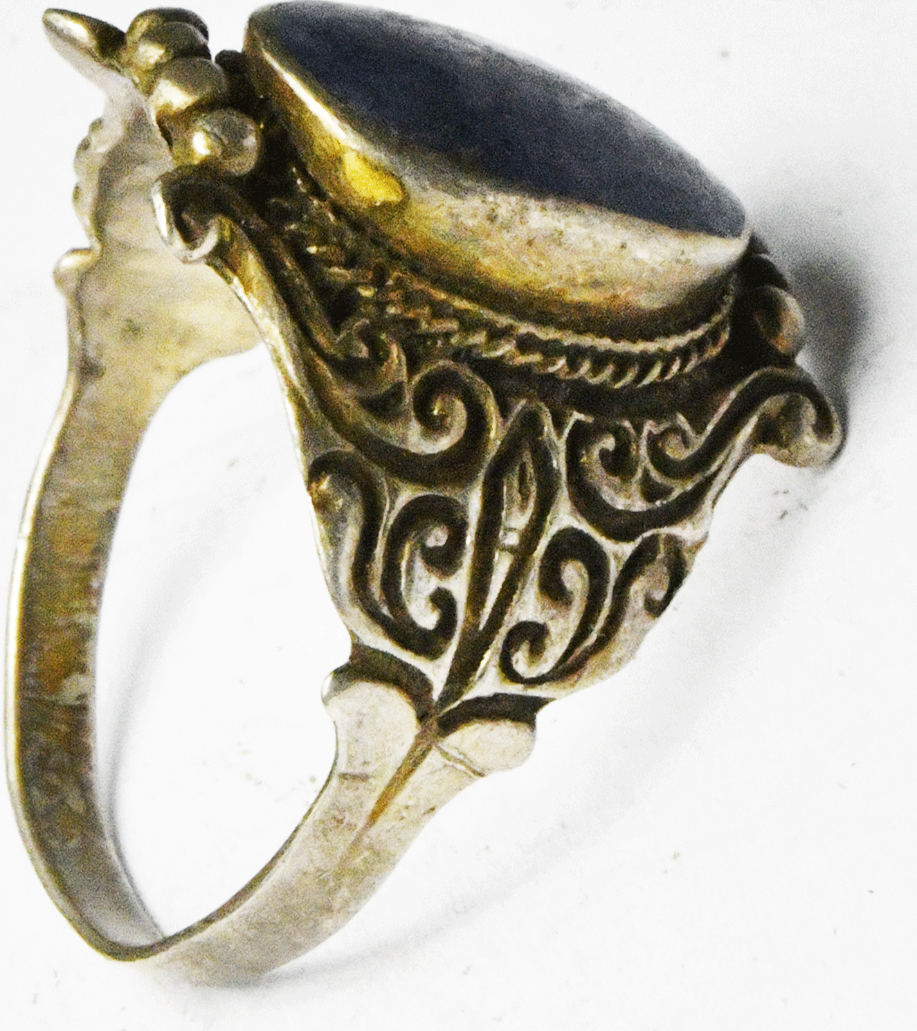 Sterling Silver Oval Blue Lapis Scroll 21mm Ring Size 10
