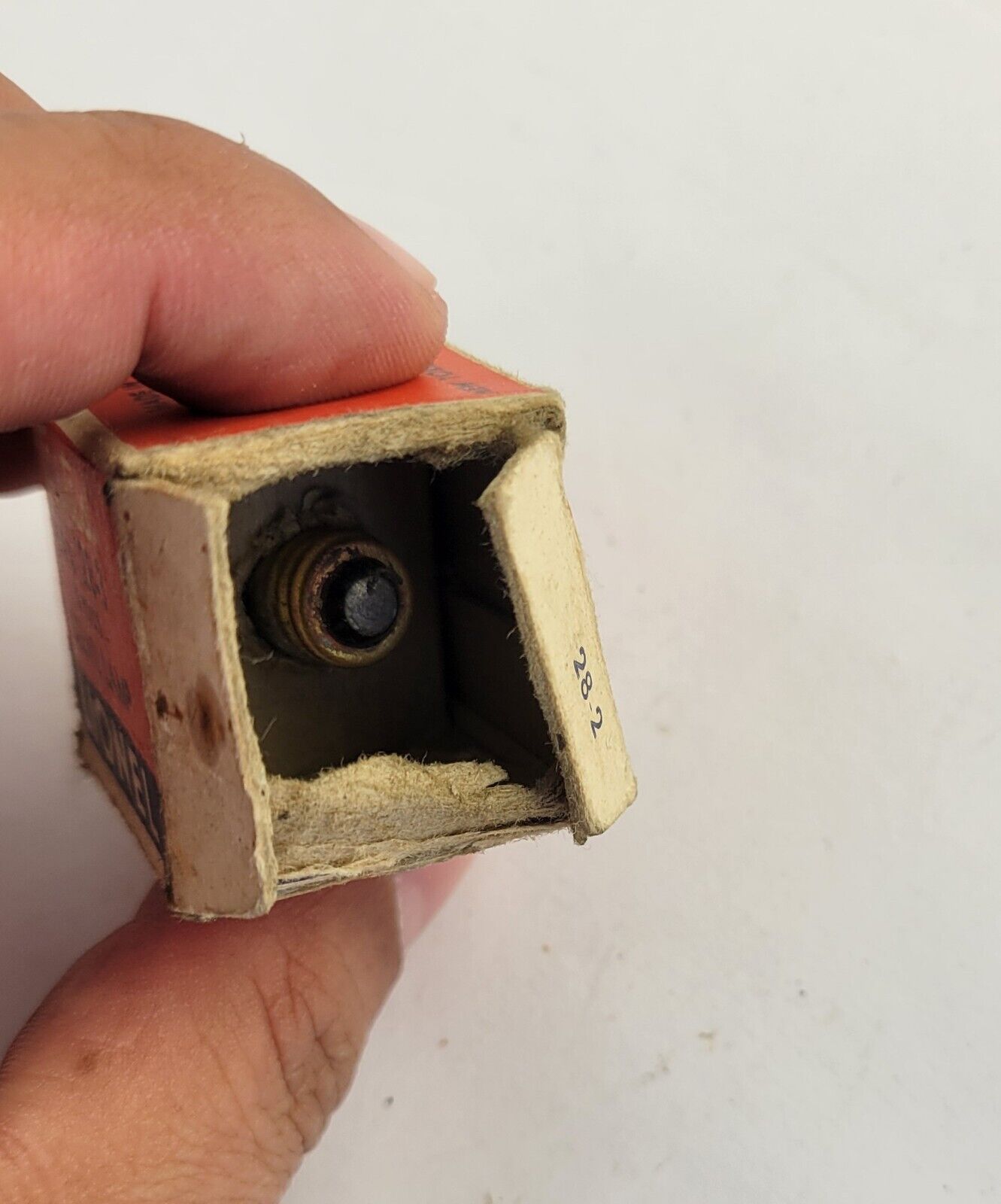 Post War LIONEL O Scale Bulb In Original Box # 28-3 Red Light 18 Volt Untested