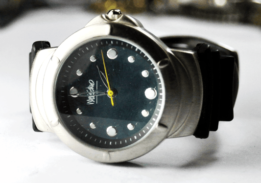 Mossimo Blue Mirror Dial Quartz 50m Wristwatch 35mm Great Condition