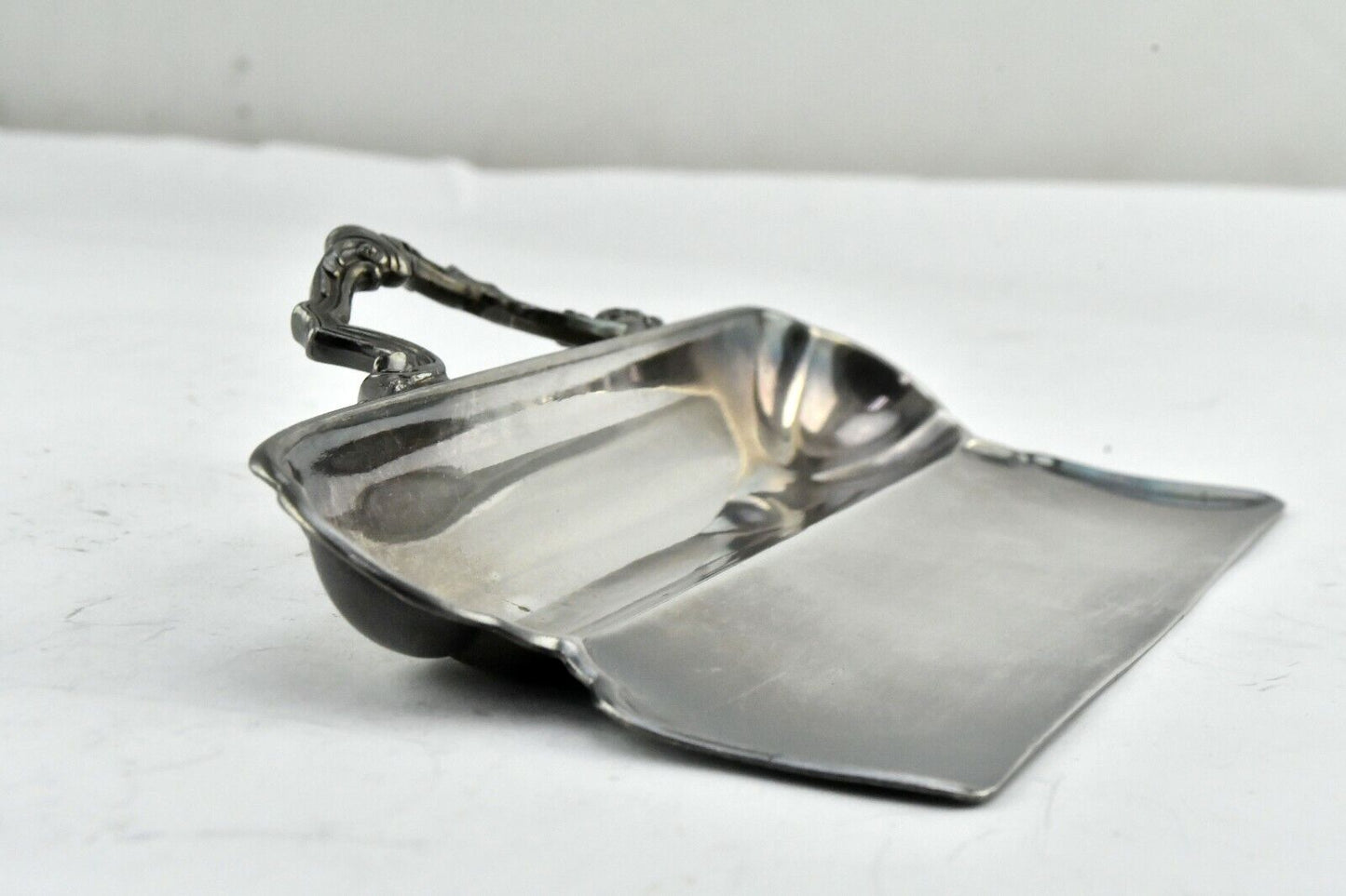 Vintage 6 3/4" Silver Plate Crumb Catcher Table Cloth #8302