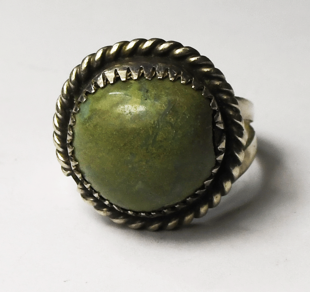 Sterling Silver Green Turquoise Round Domed 18mm Ring Size 6