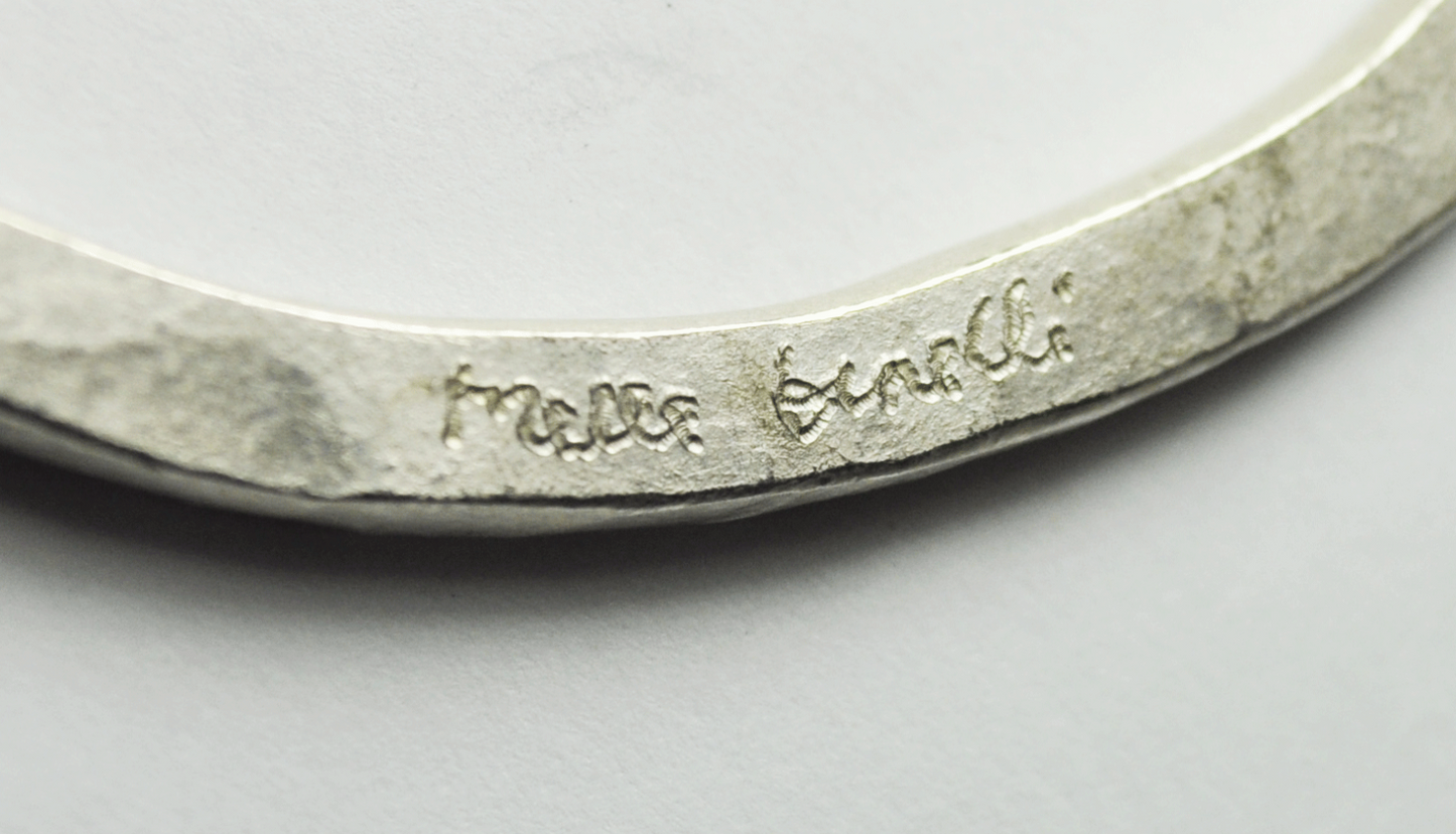 Melle Finelli Sterling Silver Hammered Oval Bangle Medium 3.5x4mm Bracelet