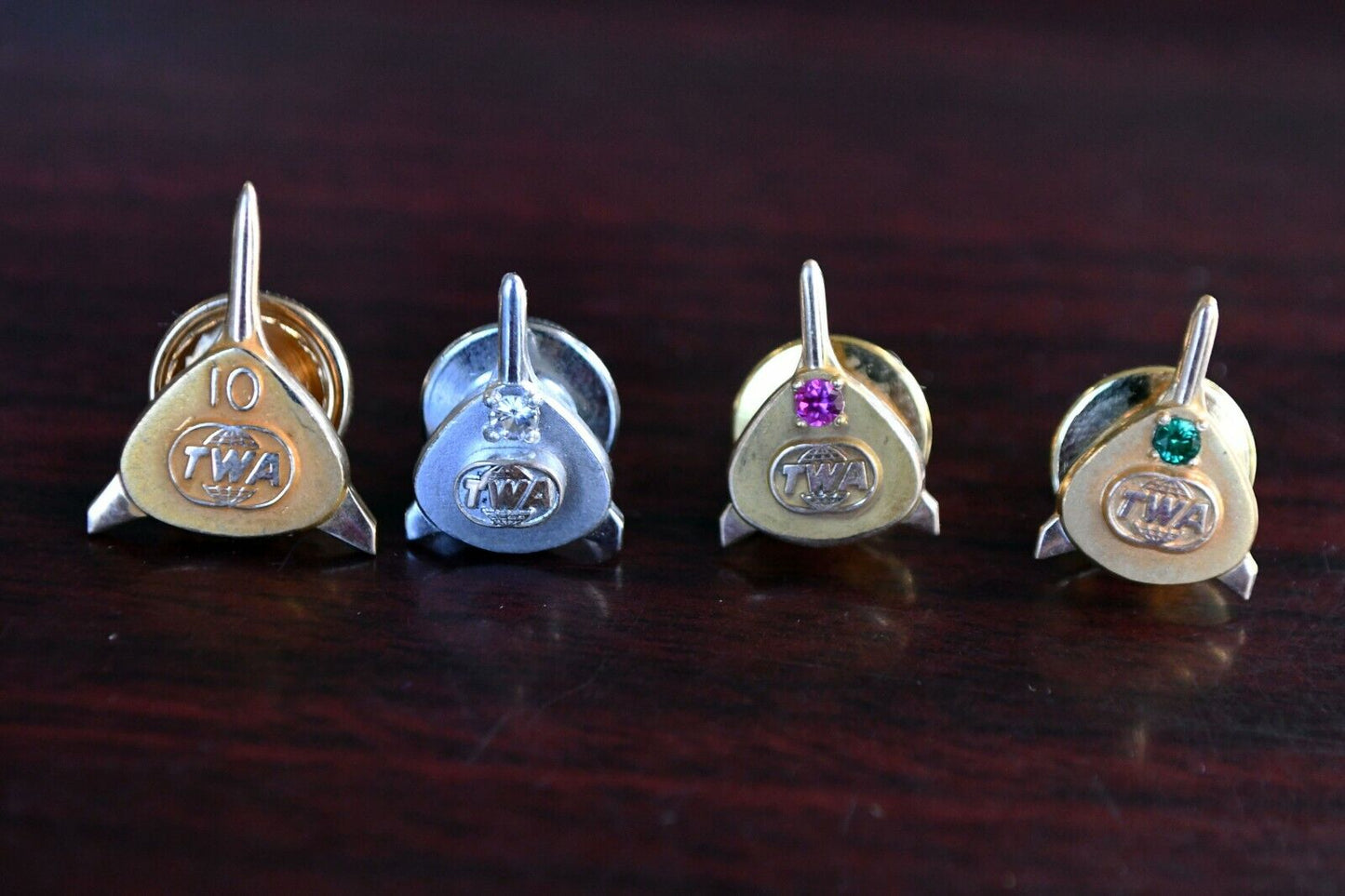TWA Set of 4 Anniversary Year Pins Balfour 2-Solid 10k Gold Trans World Airlaine