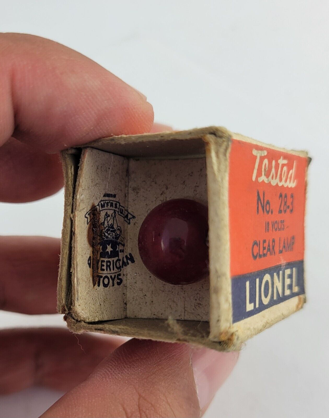 Post War LIONEL O Scale Bulb In Original Box # 28-3 Red Light 18 Volt Untested