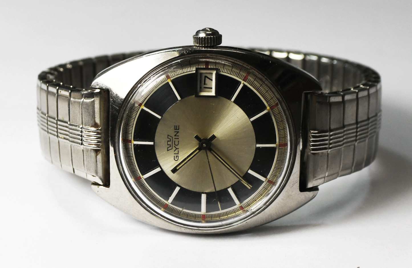 Vintage Glycine Manual Wind 1803 Wristwatch 33mm Stainless 2-Tone Pie Pan Dial