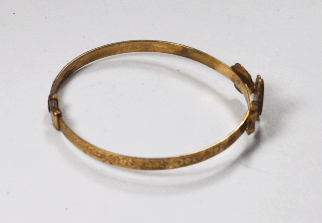 Vintage Gold Filled DB & Co 1-7/8" Child's Bangle Bracelet 12mm Ornate Floral