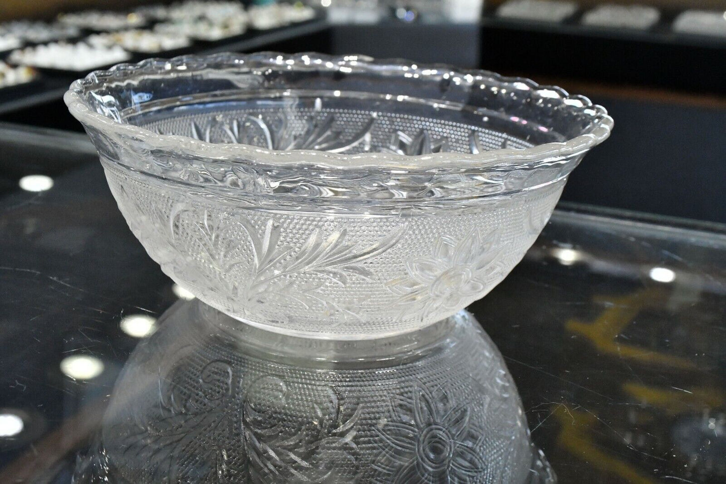 Vintage 1970's Floral Glass Cereal Bowl 6 1/2' x 2 1/2"