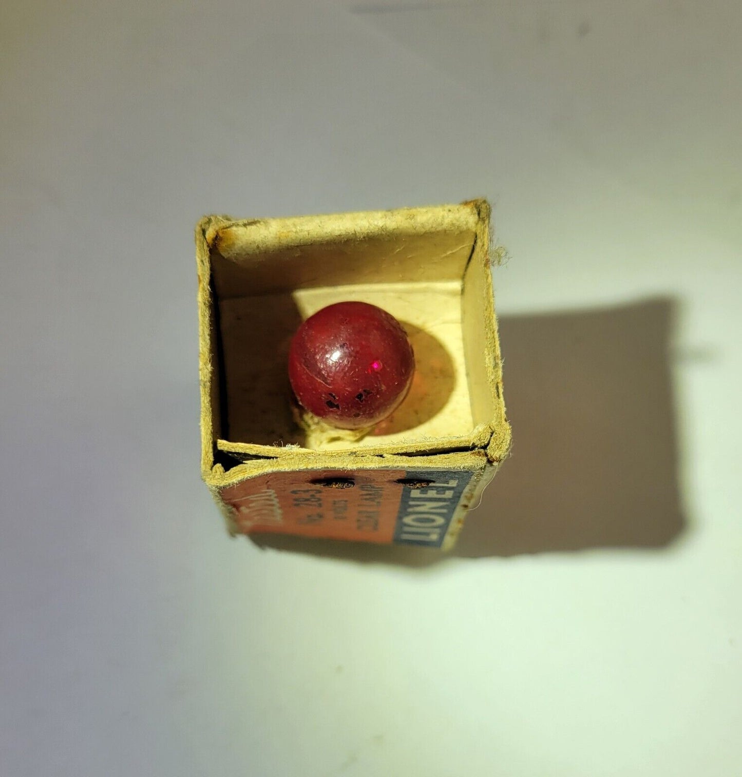 Post War LIONEL O Scale Bulb In Original Box # 28-3 Red Light 18 Volt Untested