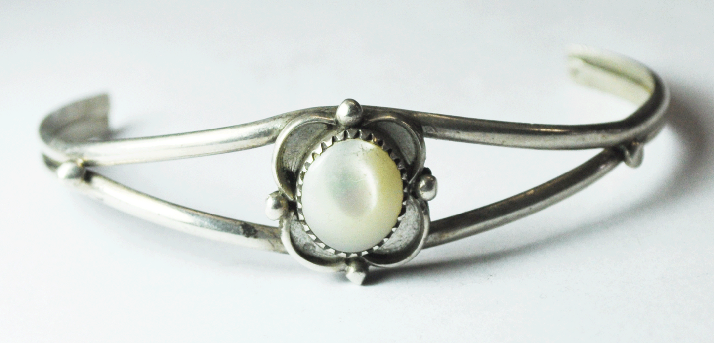 Sterling Oval MOP Pedal Halo Antique Split Cuff Bracelet 19mm 7-1/4" Wrist