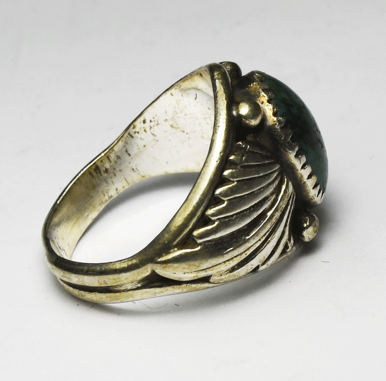 Sterling Silver Running Bear Oval Turquoise Feather Edge Ring 17mm Size 9
