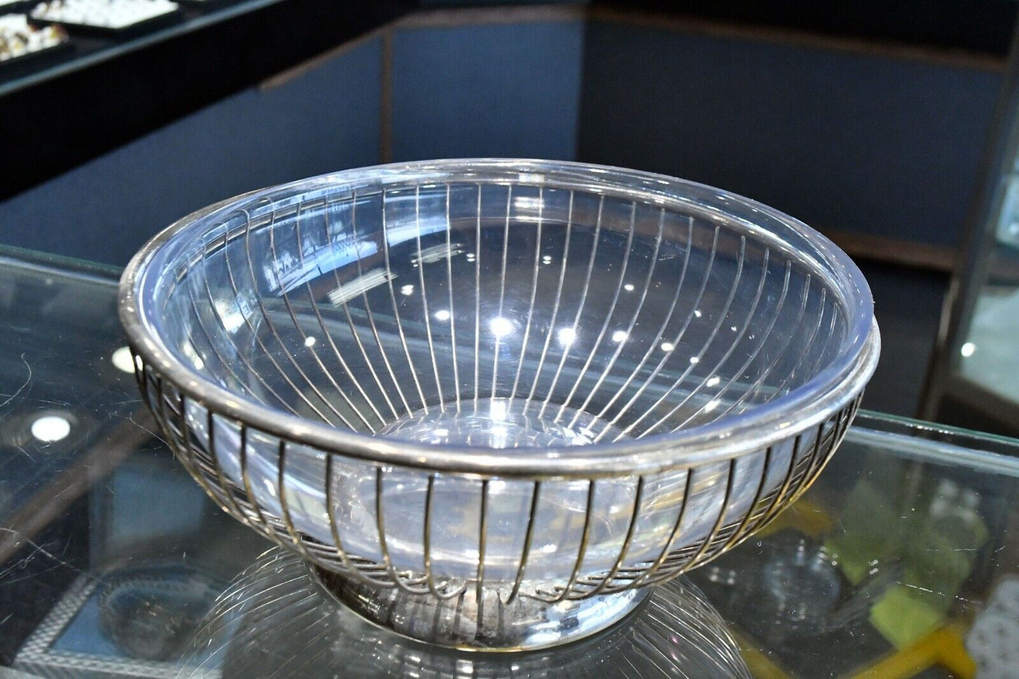 Vintage PM Italy Silver Plate Bread Basket with Plastic Clear Insert 8" x 3 1/4"