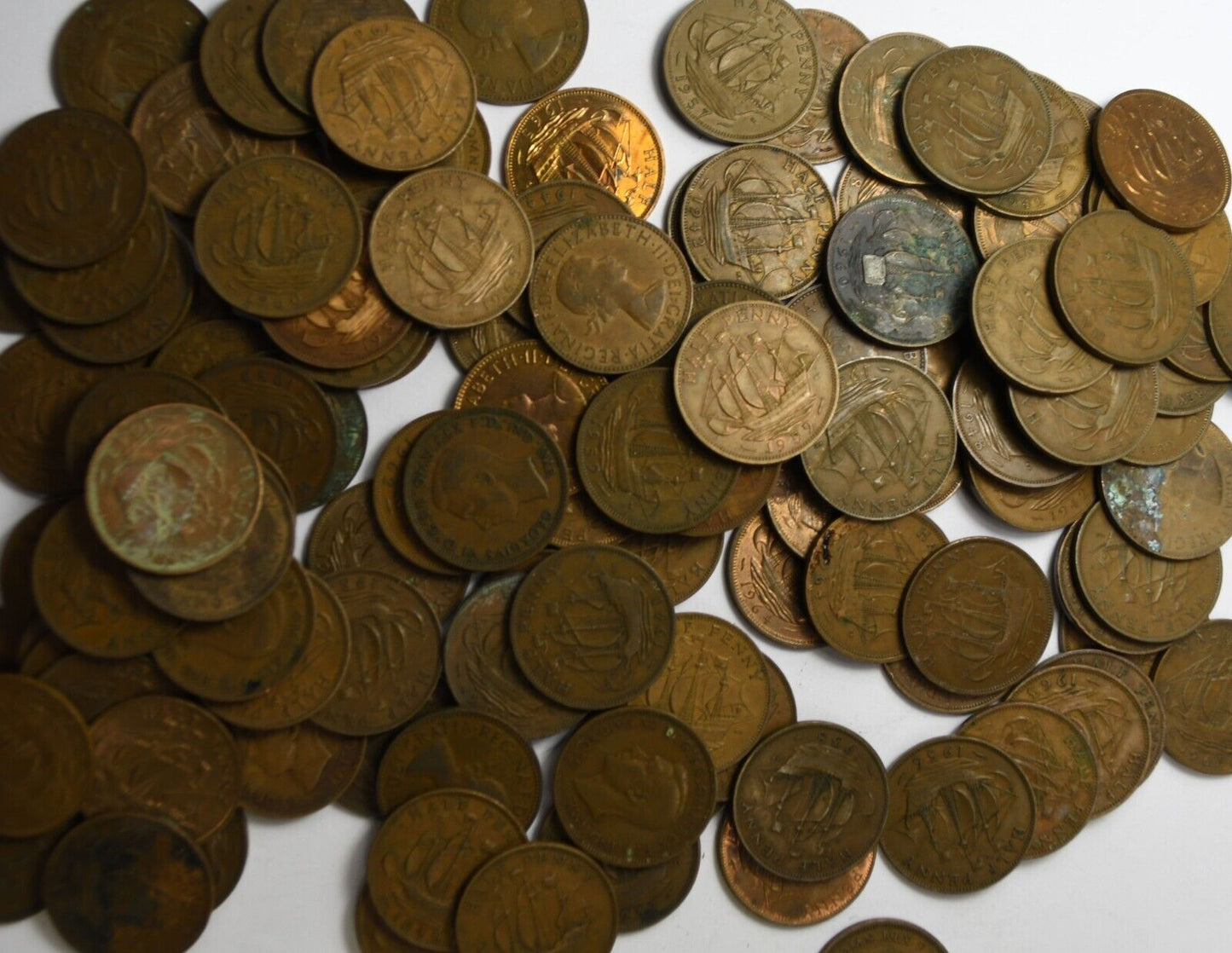 Lot of 225 Great Britain Half 1/2 Penny Coins 1937-1967 Bronze Coins