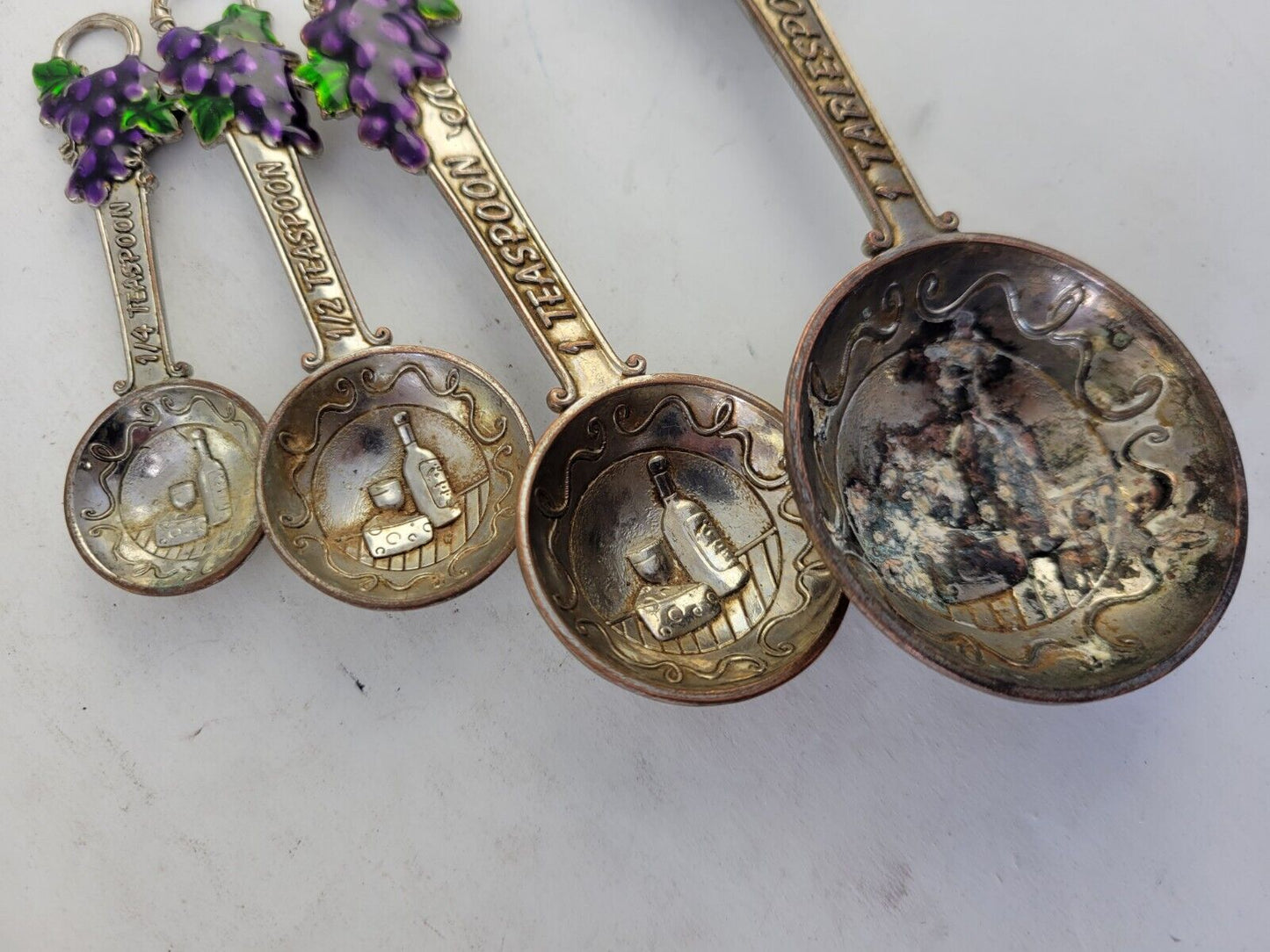 4pc Vintage Embossed Measuring Spoons w/ Wine Bottles & Enameled Grapes