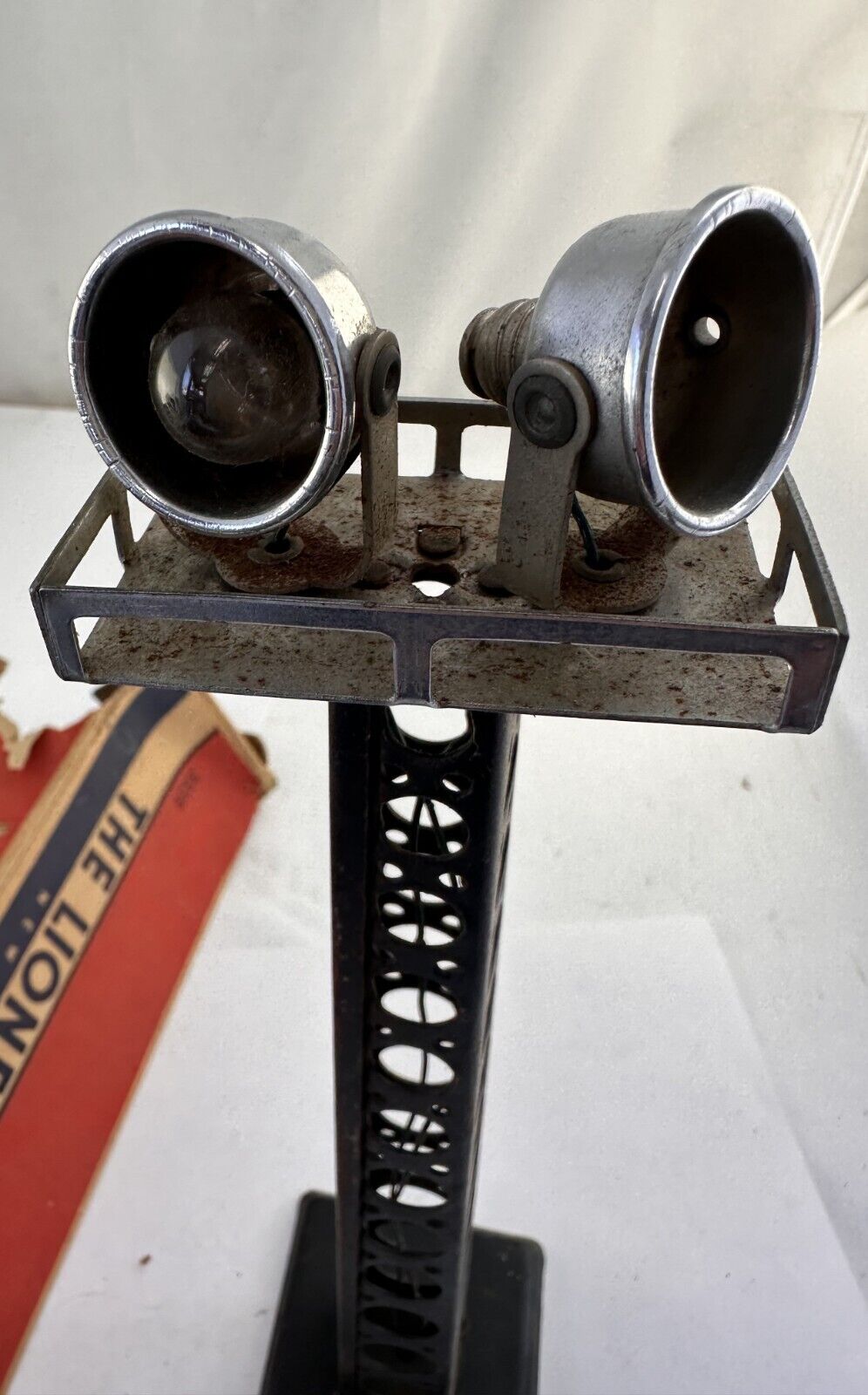 Vintage Marx Lionel 11 Metal Frame Dual Beacon Yard Flood Light Tower