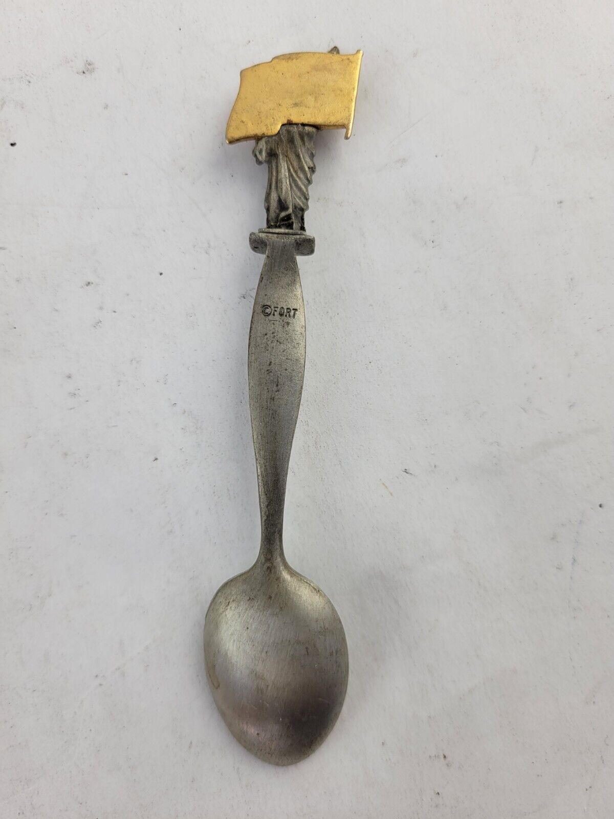 Vintage STATUE OF LIBERTY CENTENNIAL CELEBRATION 1886-1986 SOUVENIR SPOON FLAG