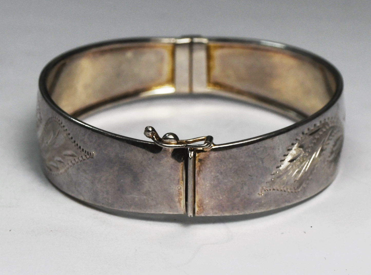 Sterling Silver Etched Leaf Floral Hinged Bangle Bracelet 16mm 7" Wrist 18g