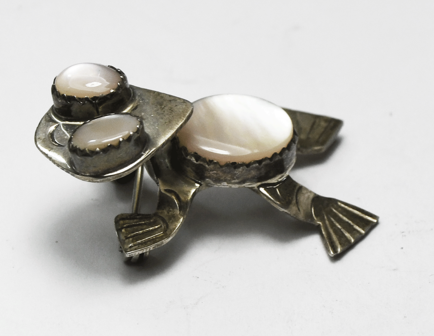 Sterling Silver Pink MOP Frog Brooch Pin Pendant 37mm x 23mm x 18mm