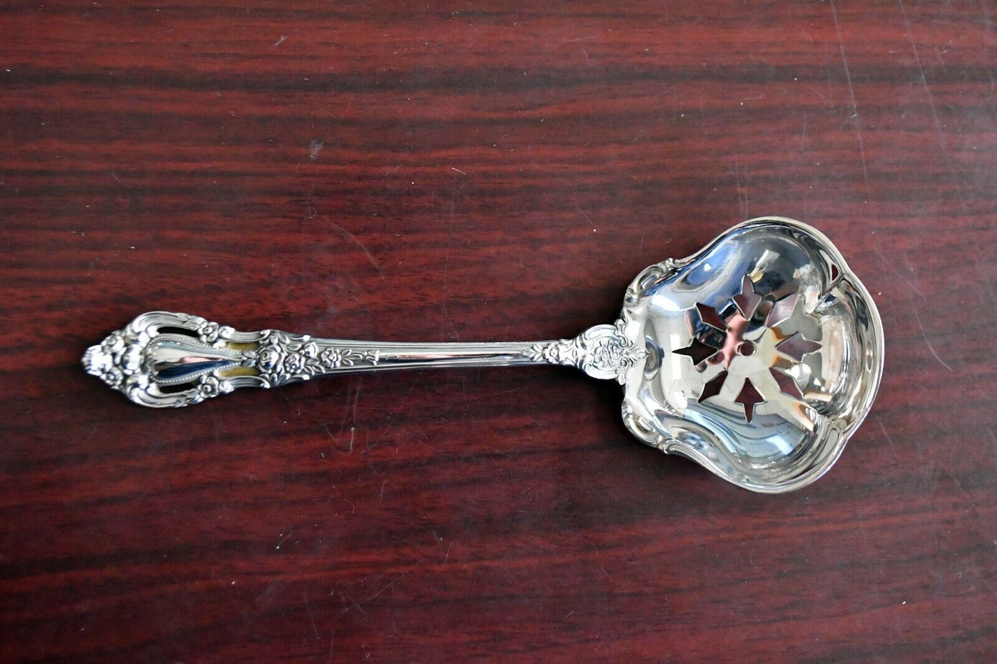 Eloquence by Lunt Sterling Silver 6" Pierced Bon Bon Server Spoon 1.5 oz.