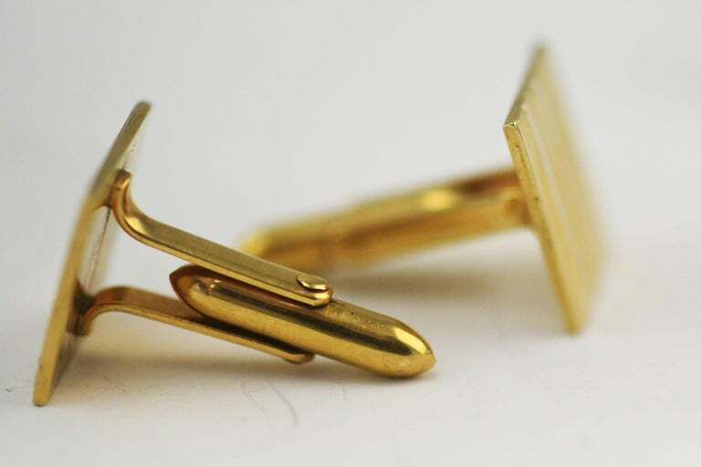 Correct D&B Dolan Bullock 14 Karat Gold Pin Striped Style Square Mens Cufflinks