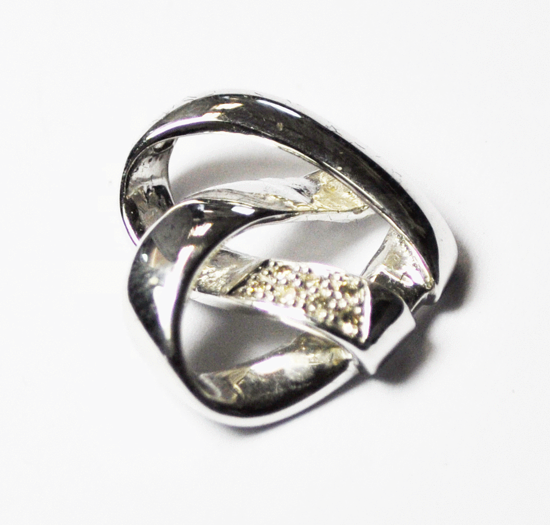 Beautiful Samuel Benham White Gold 14k Pretzel Heart Diamond Slider Pendant 22mm