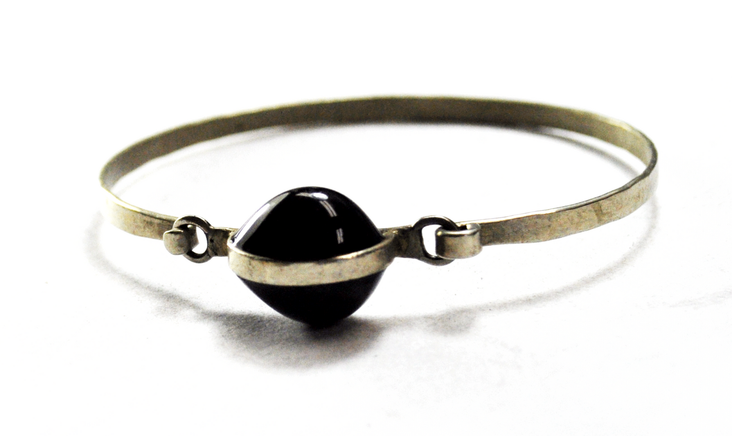 Silver Plated Domed Black Onyx Latch Bracelet 3mm Bar 6-3/4" Wrist