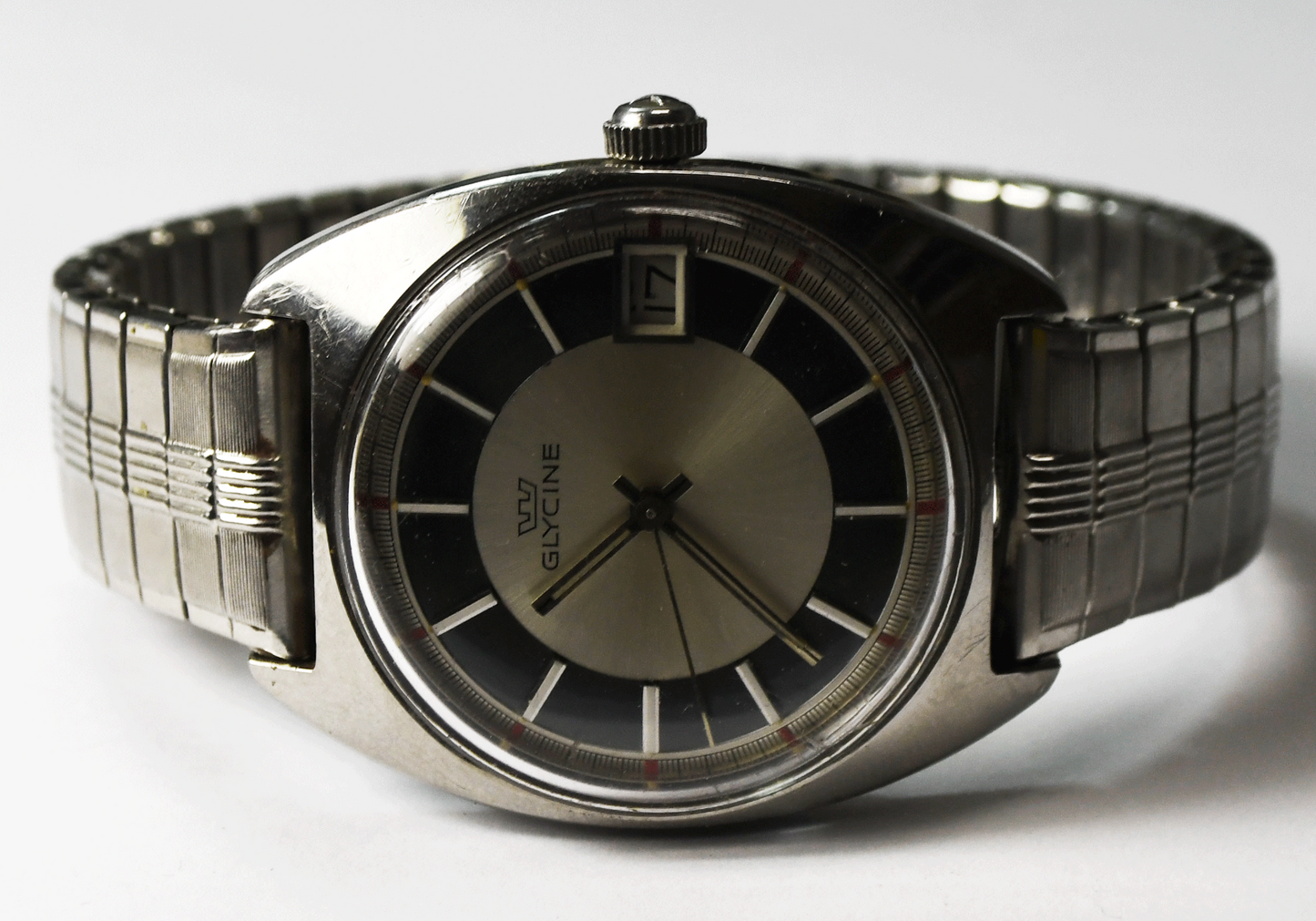 Vintage Glycine Manual Wind 1803 Wristwatch 33mm Stainless 2-Tone Pie Pan Dial