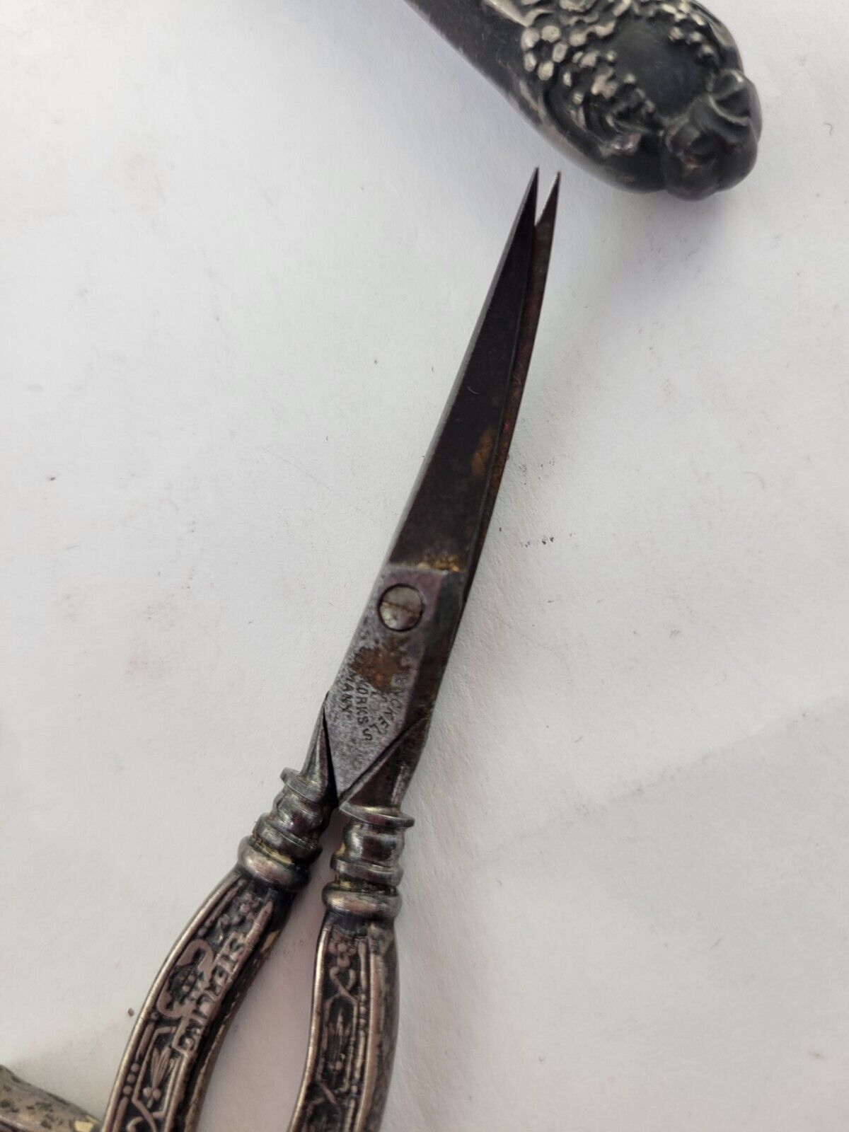 Victorian Sterling Repousse 5 Piece Vanity Set Mirror scissors Nail Buffer