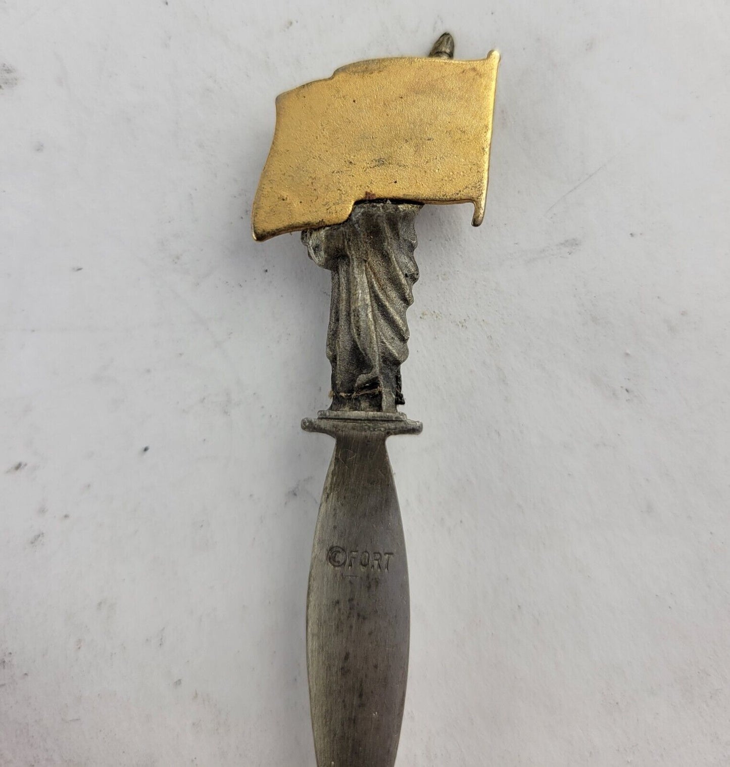 Vintage STATUE OF LIBERTY CENTENNIAL CELEBRATION 1886-1986 SOUVENIR SPOON FLAG