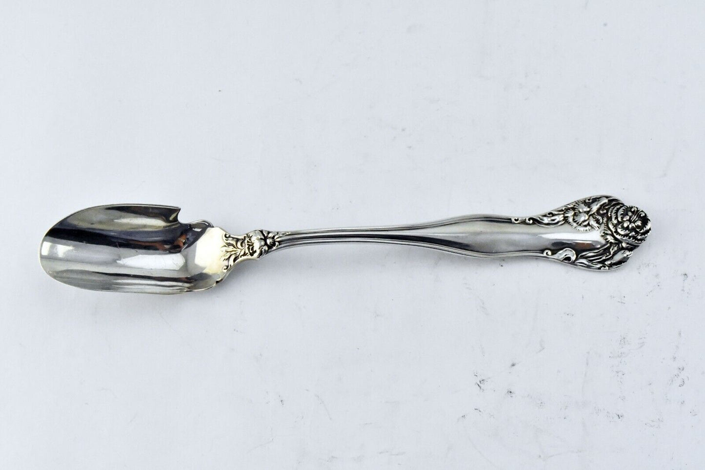 Stratford by International Sterling 7 3/8" Cheese Solid Cheese Scoop 1.3 oz