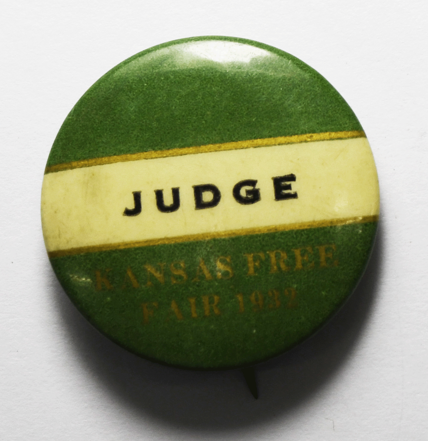 1932 Kansas Free Fair Judge Pinback 32mm Button Topeka Trapp Novelties